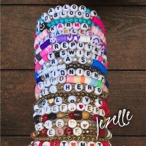 Pack of 5 Taylor Swiftie Friendship Bracelets